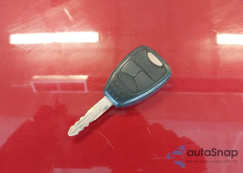 2005 Chrysler Town & Country Lx z USA, uszkodzony, nr VIN 2C4GP44RX5R592305